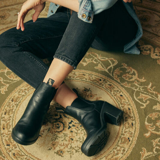Blundstone Womens Elastic Sided Black Heel Boot - 2365 | the boot shed
