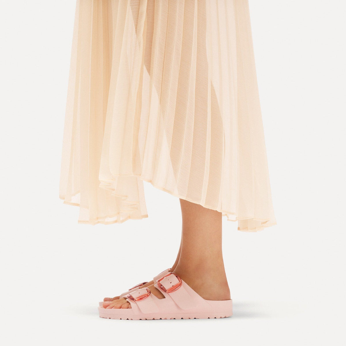 Birkenstock Arizona Big Buckle EVA Light Rose - lifestyle worn